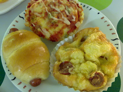 Would You Like to Hear a Bread Talk or a Bread Story?